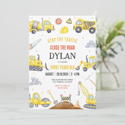 Construction Boy Birthday Invitation (Debout devant)