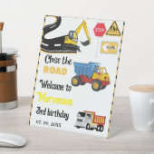 Construction signe de bienvenue 3ème fête d'annive (In SItu)