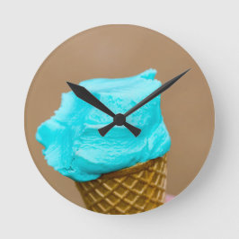 Consumptie-ijs met wafelmacro ronde klok