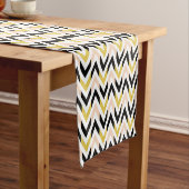 Contemmodern Geometric Chevron Pattern Korte Tafelloper (Voorbeeld)