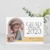 Contemporary Chic Graduation Photo Invitation (Debout devant)
