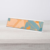 Contemporary Leaf Design in Peach Bureau Naambordje (Voorkant)