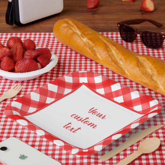 Controles op rode en witte gingham papieren bordje (Picknick)