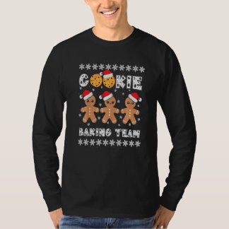 Cookie Baking Team Gingerbread Men With Xmas Hats  T-shirt