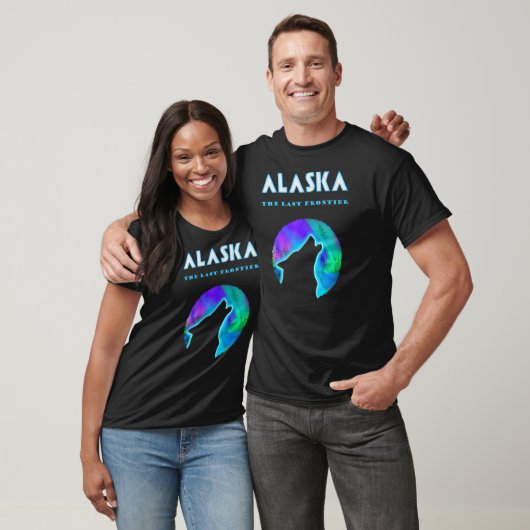 Cool Alaska Northern Lights Crawling Wild Wolf T-shirt (Unisex)