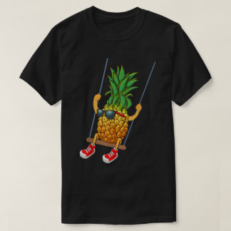 Cool ananas swingende cartoon ontwerp t-shirt