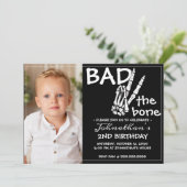 Cool Bad Two Het Bone Halloween 2e Verjaardagsfees Kaart (Staand voorkant)