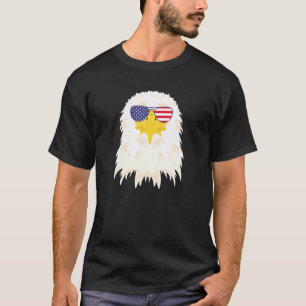 Cool Bald Eagle die de Amerikaanse vlag voert Zonn T-shirt