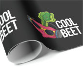 Cool Beet Grappig Veggie Pun Dark BG Cadeaupapier (Rol Hoek)