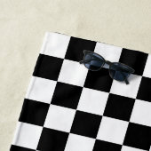 Cool Black White Checkered Race Flag Pattern Strandlaken (In situ)