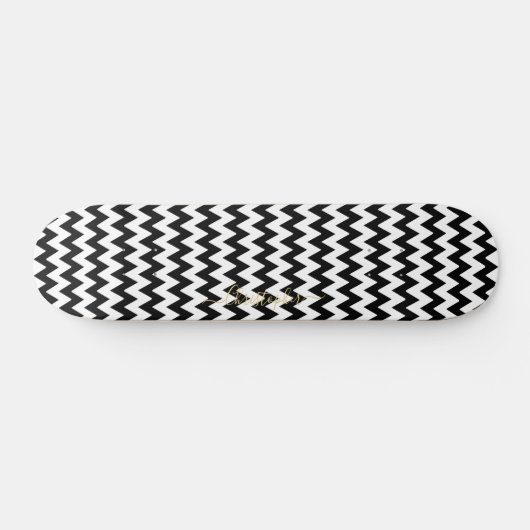 Cool Black White Chevron Pattern Gold Monogram Skateboard (Horizontaal)