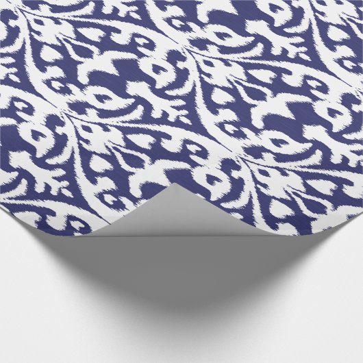 Cool blauw en wit ikat tribaal patroon cadeaupapier (Hoek)