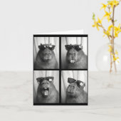 Cool Capybara With Sungles Photobooth Funny Rodent Kaart (Gele Bloem)