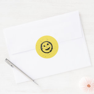 Cool gekleurd gelukkig lachend gezicht geel ronde sticker