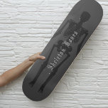 Cool gothique Skeleton Bones Halloween Skateboard<br><div class="desc">Libérez votre rebelle intérieur avec ce Skeleton Silhouette Skateboard noir et gris. Ce n'est pas n'importe quel tableau,  il mérite votre nom dessus. Alors,  allez-y et faites-le votre prochain tour.</div>