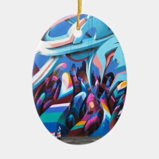 Cool Graffiti Wall Keramisch Ornament (Voorkant)