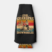 Cool Grandpas rides Snowmobies Snowmobile Snowmob Flesjeskoeler (Voorkant)