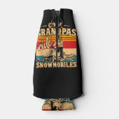Cool Grandpas rides Snowmobies Snowmobile Snowmob Flesjeskoeler (Achterkant)