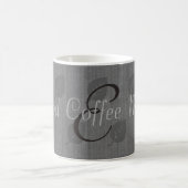 Cool Grey Leaf Pattern Monogrammed Goede Koffie Mo Koffiemok (Center)