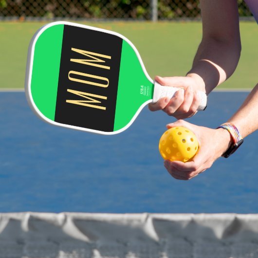 Cool Lime Green Wide Center Black Stripe MOM-tekst Pickleball Paddle (Insitu)