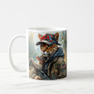 Cool MAGA Big Cat met Pistool & Camouflage JAGUAR Koffiemok
