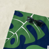 Cool Monstera Leaves Personalized Strandlaken (In situ)