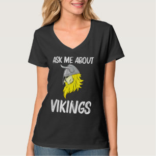 Cool Viking Design for Men Norse Horned Helm T-shirt