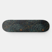 Cool Zwart en Gouden Spin Web Design Skateboard (Horizontaal)
