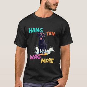 Cool Zwarte Labrador Surfende Hond T-shirt
