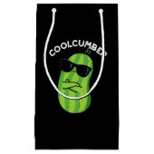 Coolcumber Funny Veggie Cucumber Pun Dark BG Klein Cadeauzakje (Voorkant)