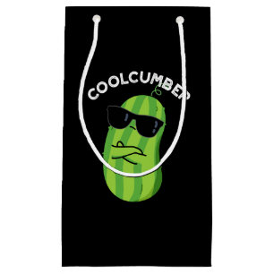 Coolcumber Funny Veggie Cucumber Pun Dark BG Klein Cadeauzakje