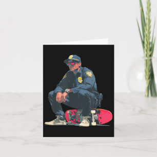 Coole zonnebril agent met skateboard voor politie kaart