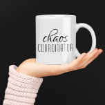 Coordinateur du Chaos Texte typographique<br><div class="desc">Un design simple de "coordinateur du chaos" dans un amusant texte typographique noir. Parfait pour cette maman occupée,  enseignant,  chef d'équipe sportive ou patron de travail.</div>