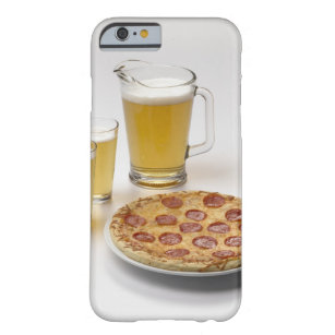 Coque Barely There iPhone 6 Broc et deux pintes de bière près des pepperoni
