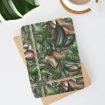 Coque ipad monogramme Forrest and Berries<br><div class="desc">Une belle et mélodie ambiance de forêt avec un monogramme pour la personnaliser.</div>