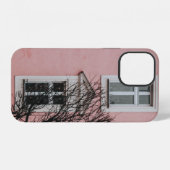 COQUE iPhone 12 ARBRE DÉNUÉ DEVANT BÂTIMENT ROSE (Verso Horizontal)