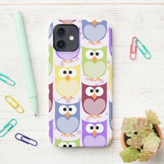 Coque iPhone 12 Chouettes mignonnes, Chouette Motif, Chouettes pou (Sur le bureau)