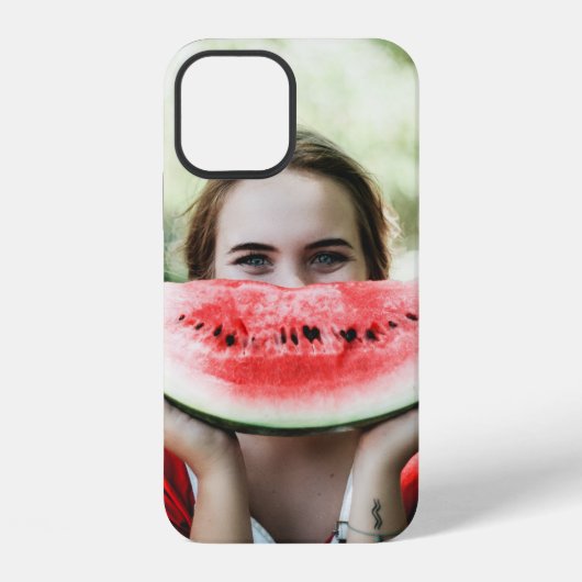 Coque iPhone 12 Femme tenant une pastèque coupée en tranches (Verso)