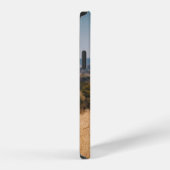 COQUE iPhone 12 GIRAFFE ENTOURÉE D'HERBE BRUNE (Côté droit)
