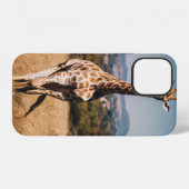 COQUE iPhone 12 GIRAFFE ENTOURÉE D'HERBE BRUNE (Verso Horizontal)
