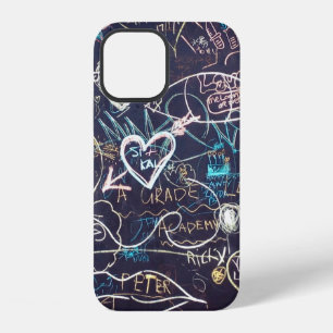 Coque iPhone 12 Graffiti tableau noir amour