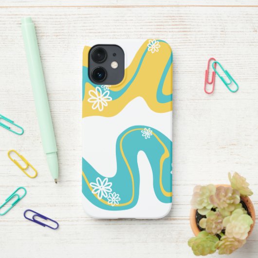 Coque iPhone 12 Mini Daisy Groove - Turquoise et jaune (Sur le bureau)