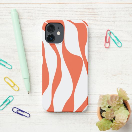 Coque iPhone 12 Mini Ebb et flux 4 en orange et blanc (Sur le bureau)