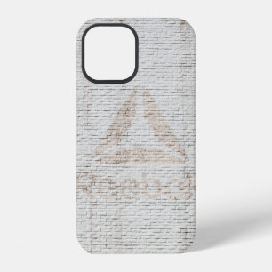 Coque iPhone 12 Photo de fond du logo de Reebok sur les murs