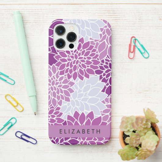 Coque iPhone 12 Pro Motif De Fleurs, Dahlia Violet, Votre Nom (Sur le bureau)