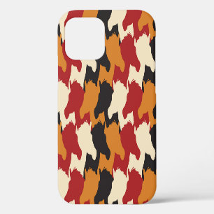 Coque iPhone 12 Têtes de licorne camouflage, motif répétitif.