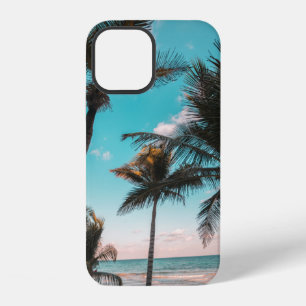Coque iPhone 12 Trois cocotiers en bord de mer