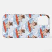 Coque iPhone 12 Vague à cheval heureux chien de carlin sur la plan (Verso Horizontal)