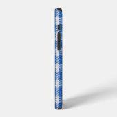 Coque iPhone 12 Vêtements de table recouverts de blanc bleu. (Côté gauche)