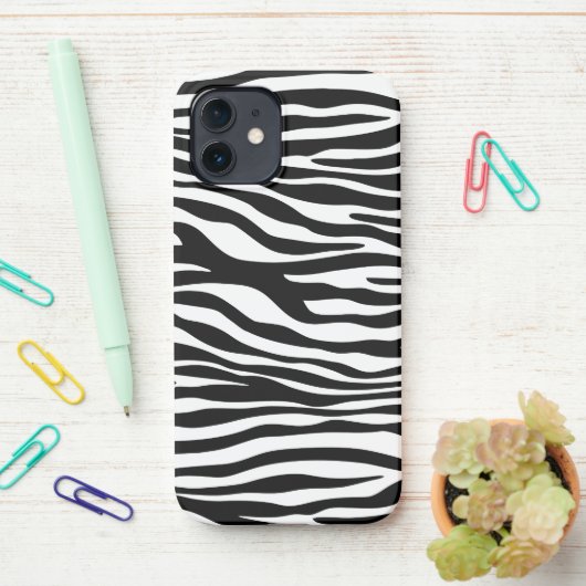Coque iPhone 12 Zebra Print, Zebra Stripes, Noir Et Blanc (Sur le bureau)